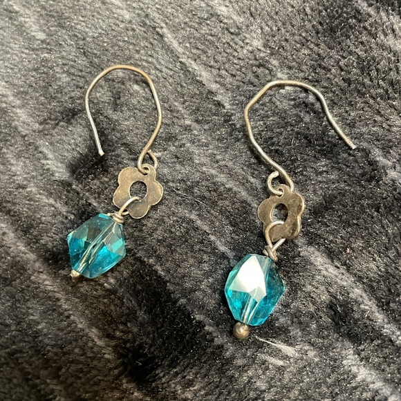 Sterling flower/crystal earrings - Picture 3 of 4